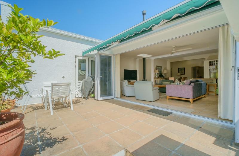 5 Bedroom Property for Sale in Kenilworth Upper Western Cape